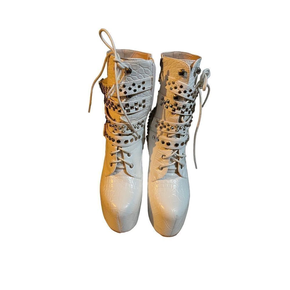 Azalea Wang - white alligator platform ankle boots- 6.5